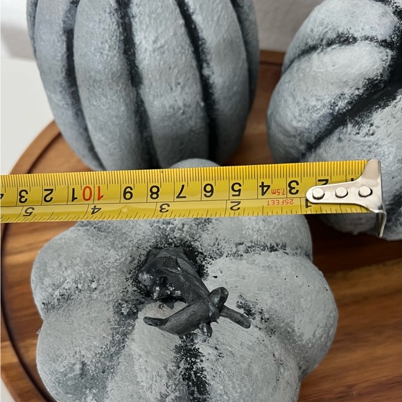 3 New Hand Painted Stone Like Foam Pumpkins Vintage Olive Ateliers RH Style Old - Picture 3 of 12